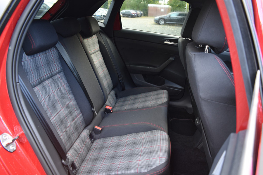 Volkswagen Polo GTI 2.0 TSI 210PK DSG STOELVER VIRTUAL/LED/CARPLAY FABRIEKS GARANTIE