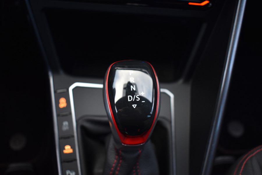 Volkswagen Polo GTI 2.0 TSI 210PK DSG STOELVER VIRTUAL/LED/CARPLAY FABRIEKS GARANTIE