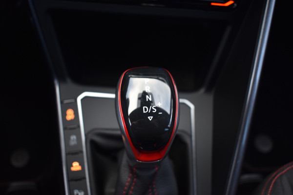 Volkswagen Polo GTI 2.0 TSI 210PK DSG STOELVER VIRTUAL/LED/CARPLAY FABRIEKS GARANTIE