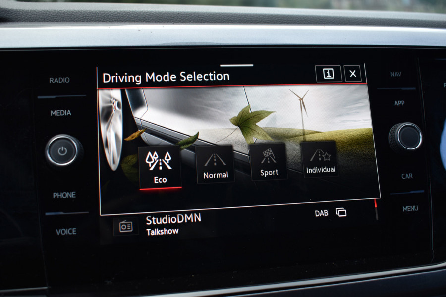 Volkswagen Polo GTI 2.0 TSI 210PK DSG STOELVER VIRTUAL/LED/CARPLAY FABRIEKS GARANTIE