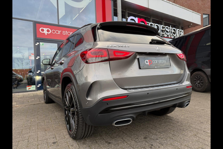 Mercedes-Benz GLA 250 e Business Line AMG/Panorama/Memory Full spec