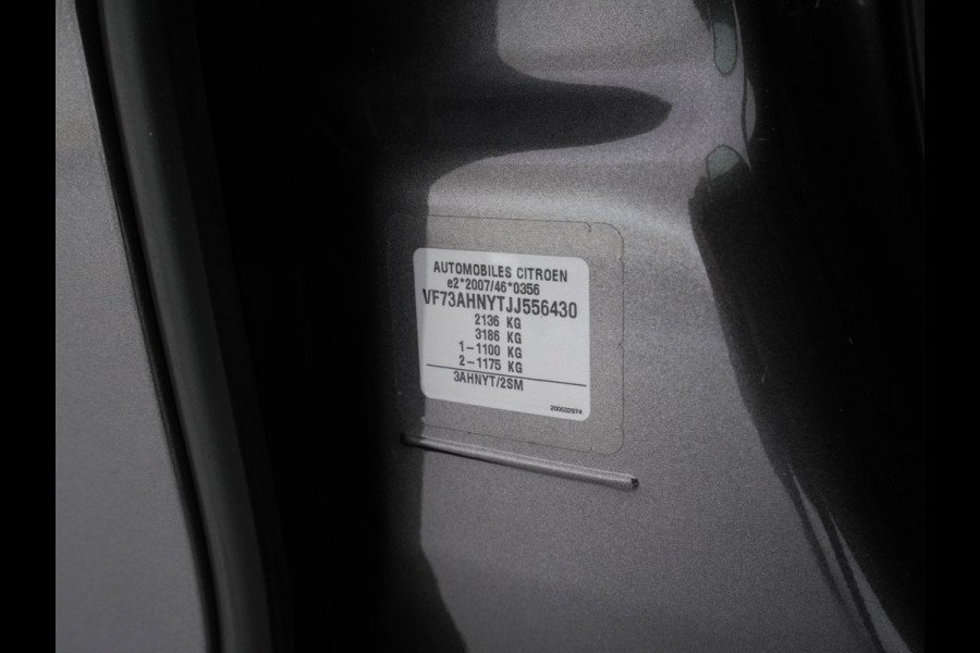 Citroën Grand C4 Picasso 1.2 PureTech Business [ 7-Pers ] Aut. *PANO-WINDOW | NAVI-FULLMAP | DIGI-COCKPIT | KEYLESS | CAMERA | COMFORT-SEATS | ECC | PDC | CRUISE | TOWBAR | PRIVACY-GLASS | SHIFT-PADDLES | 17''ALU*