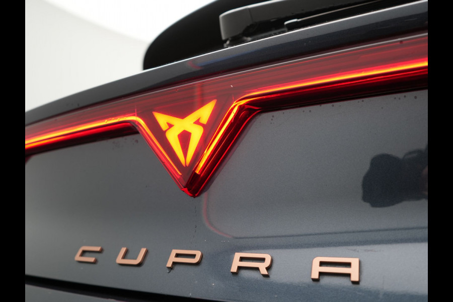 CUPRA Leon 1.5 TSI Plug In Hybrid 204pk Business DSG PHEV | Alcantara Kuipstoelen Memory | Adaptive Cruise | Matrix LED | Virtual | Camera | Sfeerverlichting | Apple Carplay | 18"L.M |
