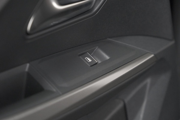 Peugeot 3008 Hybrid 145 e-DCS6 GT incl. Trekhaak | OFFLINE HOUDEN