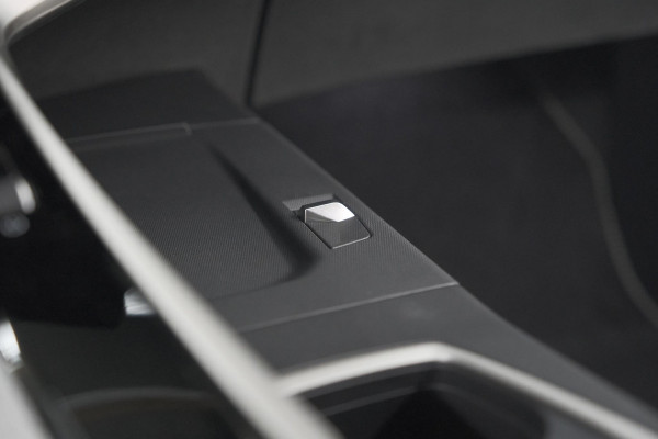 Peugeot 3008 Hybrid 145 e-DCS6 GT incl. Trekhaak | OFFLINE HOUDEN