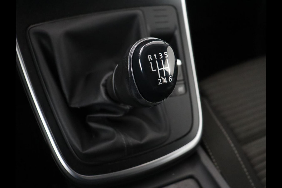 Renault Grand Scénic 1.4 TCe Zen 7-persoons | Trekhaak | Navigatie | Sfeerverlichting | Parkeerhulp | Keyless | Climate control | DAB | Cruise control