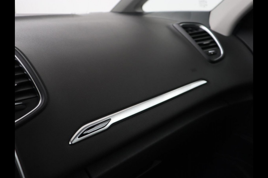 Renault Grand Scénic 1.4 TCe Zen 7-persoons | Trekhaak | Navigatie | Sfeerverlichting | Parkeerhulp | Keyless | Climate control | DAB | Cruise control