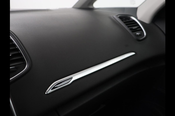 Renault Grand Scénic 1.4 TCe Zen 7-persoons | Trekhaak | Navigatie | Sfeerverlichting | Parkeerhulp | Keyless | Climate control | DAB | Cruise control