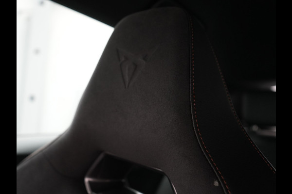 CUPRA Leon 1.5 TSI Plug In Hybrid 204pk Business DSG PHEV | Alcantara Kuipstoelen Memory | Adaptive Cruise | Matrix LED | Virtual | Camera | Sfeerverlichting | Apple Carplay | 18"L.M |