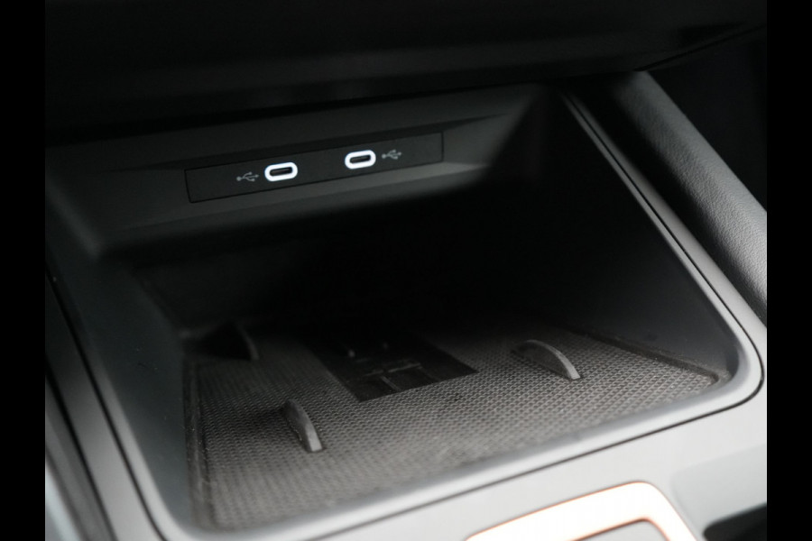 CUPRA Leon 1.5 TSI Plug In Hybrid 204pk Business DSG PHEV | Alcantara Kuipstoelen Memory | Adaptive Cruise | Matrix LED | Virtual | Camera | Sfeerverlichting | Apple Carplay | 18"L.M |