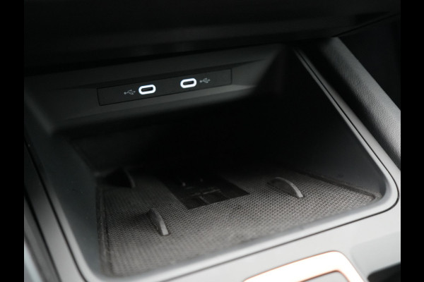 CUPRA Leon 1.5 TSI Plug In Hybrid 204pk Business DSG PHEV | Alcantara Kuipstoelen Memory | Adaptive Cruise | Matrix LED | Virtual | Camera | Sfeerverlichting | Apple Carplay | 18"L.M |