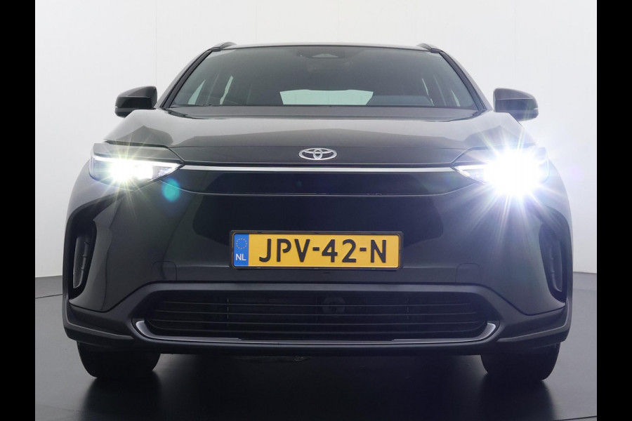 Toyota Bz4x Active 71 kWh | 3 FASE| NIEUWE AUTO!!| 10 JAAR VOLLEDIGE FABRIEKSGARANTIE TOYOTA!| WARMTEPOMP| ADAPTIVE CRUISE| ACHTERUITRIJ CAMERA|
