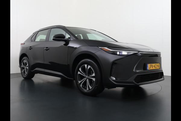 Toyota Bz4x Active 71 kWh | 3 FASE| NIEUWE AUTO!!| 10 JAAR VOLLEDIGE FABRIEKSGARANTIE TOYOTA!| WARMTEPOMP| ADAPTIVE CRUISE| ACHTERUITRIJ CAMERA|