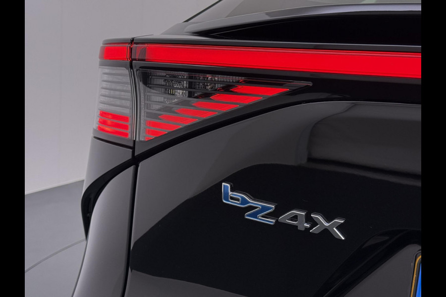 Toyota Bz4x Active 71 kWh | 3 FASE| NIEUWE AUTO!!| 10 JAAR VOLLEDIGE FABRIEKSGARANTIE TOYOTA!| WARMTEPOMP| ADAPTIVE CRUISE| ACHTERUITRIJ CAMERA|