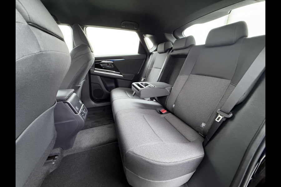 Toyota Bz4x Active 71 kWh | 3 FASE| NIEUWE AUTO!!| 10 JAAR VOLLEDIGE FABRIEKSGARANTIE TOYOTA!| WARMTEPOMP| ADAPTIVE CRUISE| ACHTERUITRIJ CAMERA|