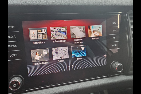 Škoda Kodiaq 1.5 TSI Sportline Business | Automaat | Stuur- en stoelverwarming | Keyless | Canton | Elek. achterklep | ACC | Camera | PDC |
