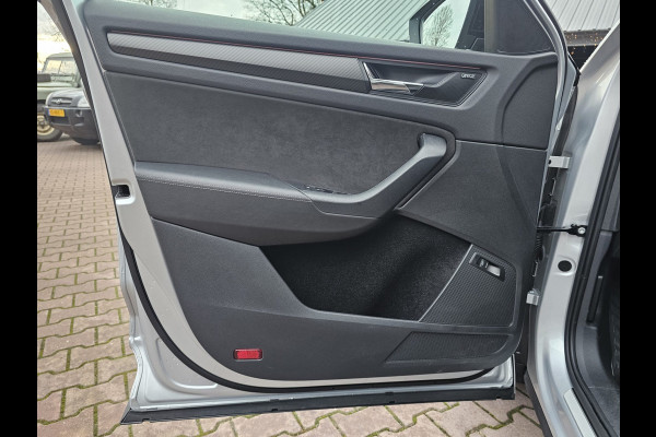 Škoda Kodiaq 1.5 TSI Sportline Business | Automaat | Stuur- en stoelverwarming | Keyless | Canton | Elek. achterklep | ACC | Camera | PDC |