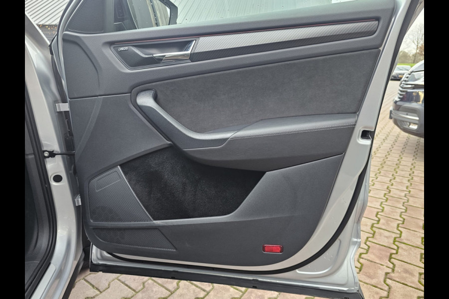 Škoda Kodiaq 1.5 TSI Sportline Business | Automaat | Stuur- en stoelverwarming | Keyless | Canton | Elek. achterklep | ACC | Camera | PDC |