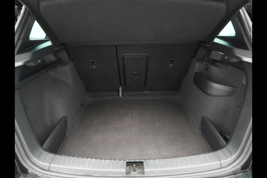 Škoda Karoq 1.5 TSI ACT 150pk Sportline Navigatie Trekhaak Camera Keyless Stoelverwarming 37