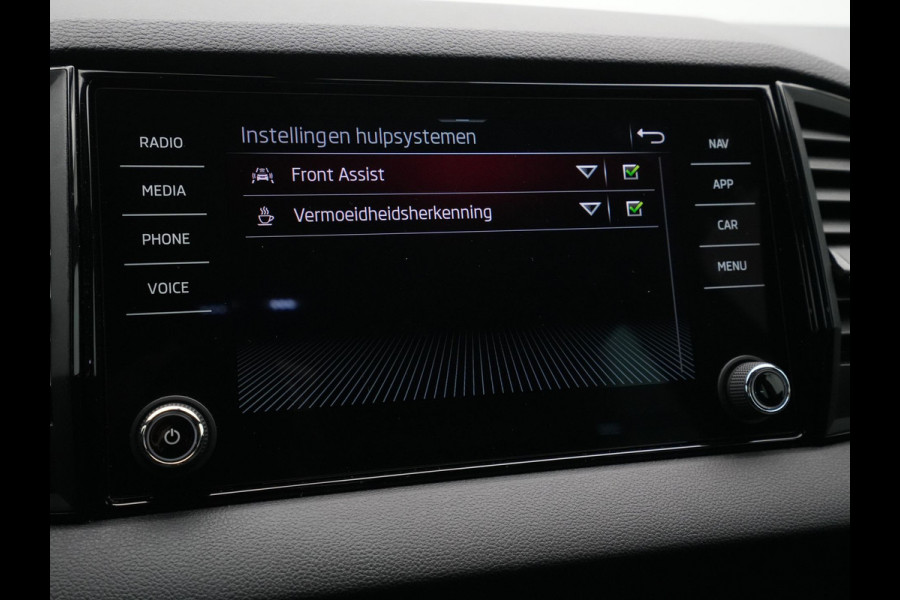 Škoda Karoq 1.5 TSI ACT 150pk Sportline Navigatie Trekhaak Camera Keyless Stoelverwarming 37