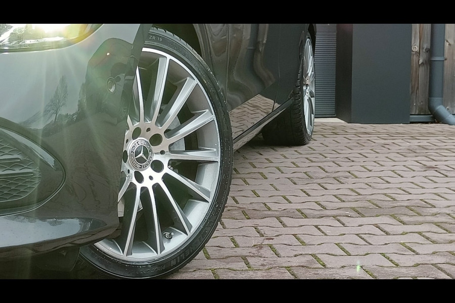 Mercedes-Benz C-Klasse Estate 200 Launch Edition Business Line LED afn. trekhaak Leder Apple-Android Stoelverw. Camera