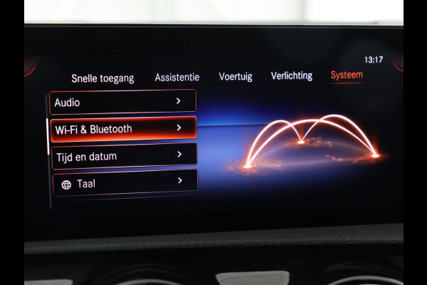 Mercedes-Benz A-Klasse 250e AMG | Panoramadak | Stoelverwarming | Carplay | Leder/Alcantara | Camera | Sfeerverlichting | Navigatie | Park Assist | Climate control | Full LED | PHEV | Plug In