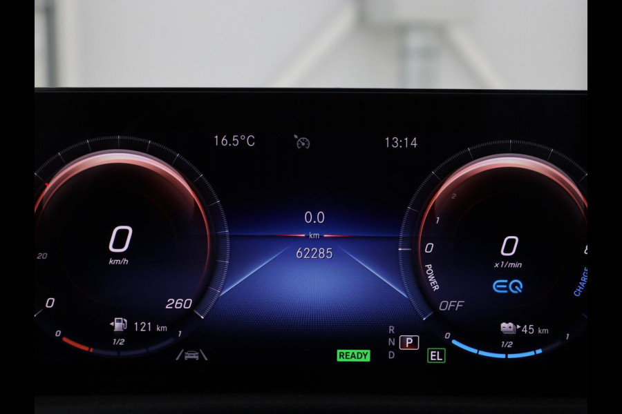 Mercedes-Benz A-Klasse 250e AMG | Panoramadak | Stoelverwarming | Carplay | Leder/Alcantara | Camera | Sfeerverlichting | Navigatie | Park Assist | Climate control | Full LED | PHEV | Plug In