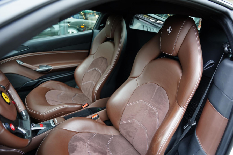 Ferrari 488 3.9 GTB HELE Sport Exhaust Carbon LED Passenger Display