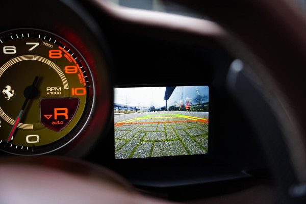 Ferrari 488 3.9 GTB HELE Sport Exhaust Carbon LED Passenger Display