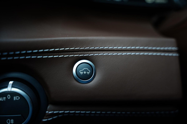 Ferrari 488 3.9 GTB HELE Sport Exhaust Carbon LED Passenger Display