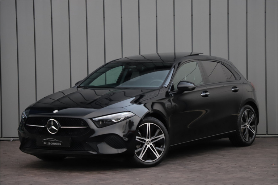 Mercedes-Benz A-Klasse 200 Luxury Line | 163PK | Pano | Keyless-go | Sfeerverlichting | ACC | Multibeam | Widescreen | 2024.