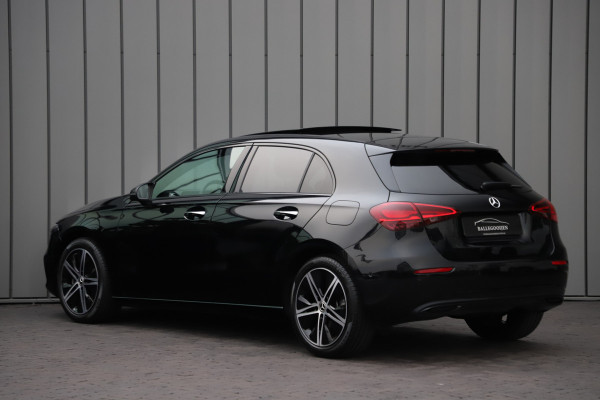 Mercedes-Benz A-Klasse 200 Luxury Line | 163PK | Pano | Keyless-go | Sfeerverlichting | ACC | Multibeam | Widescreen | 2024.