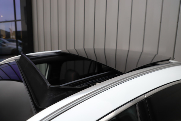 Mercedes-Benz GLA 250e AMG | 218PK | Pano | Sfeerverlichting | ACC | Widescreen | Stuurwielverw. | Trekhaak | Stoelverw. | 2025.