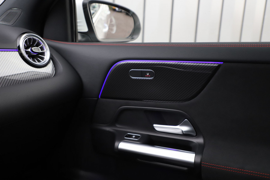 Mercedes-Benz GLA 250e AMG | 218PK | Pano | Sfeerverlichting | ACC | Widescreen | Stuurwielverw. | Trekhaak | Stoelverw. | 2025.