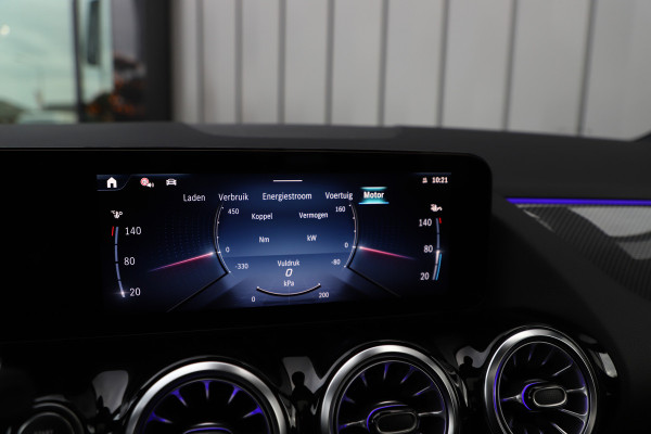 Mercedes-Benz GLA 250e AMG | 218PK | Pano | Sfeerverlichting | ACC | Widescreen | Stuurwielverw. | Trekhaak | Stoelverw. | 2025.