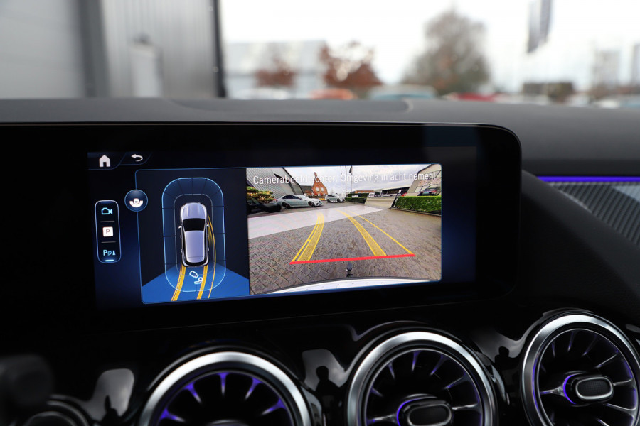 Mercedes-Benz GLA 250e AMG | 218PK | Pano | Sfeerverlichting | ACC | Widescreen | Stuurwielverw. | Trekhaak | Stoelverw. | 2025.