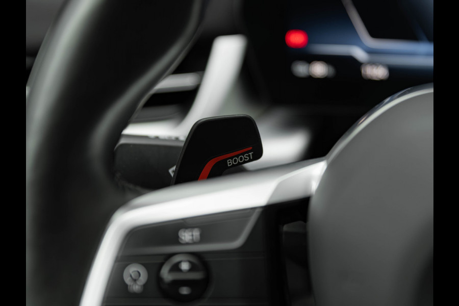 BMW iX2 xDrive30 M-Sport - Trekhaak - Driving + Parking Ass Plus - Head-Up - Harman Kardon