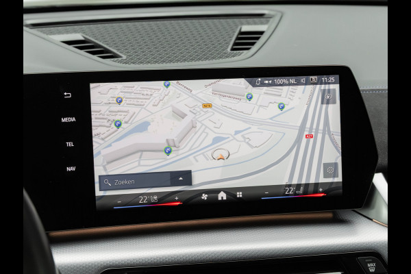 BMW iX2 xDrive30 M-Sport - Trekhaak - Driving + Parking Ass Plus - Head-Up - Harman Kardon