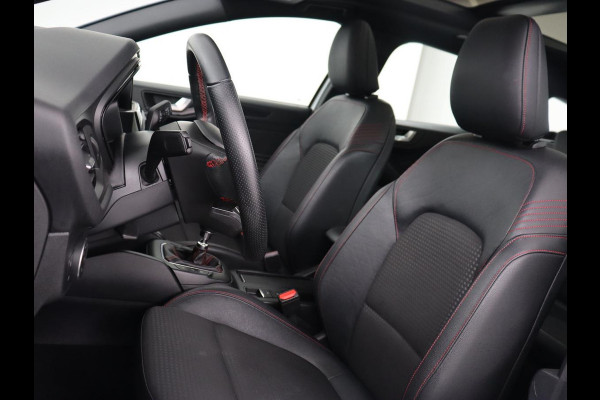 Ford Focus 1.0 EcoBoost ST Line | Panoramadak | Half leder | Trekhaak | Stoelverwarming | Carplay | Camera | Keyless | Navigatie | Climate control | Bluetooth | Parkeerhulp