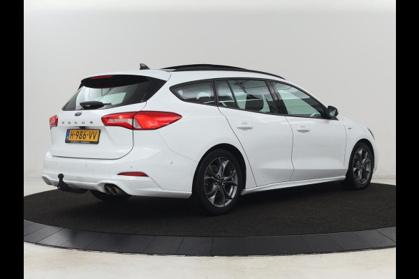 Ford Focus 1.0 EcoBoost ST Line | Panoramadak | Half leder | Trekhaak | Stoelverwarming | Carplay | Camera | Keyless | Navigatie | Climate control | Bluetooth | Parkeerhulp