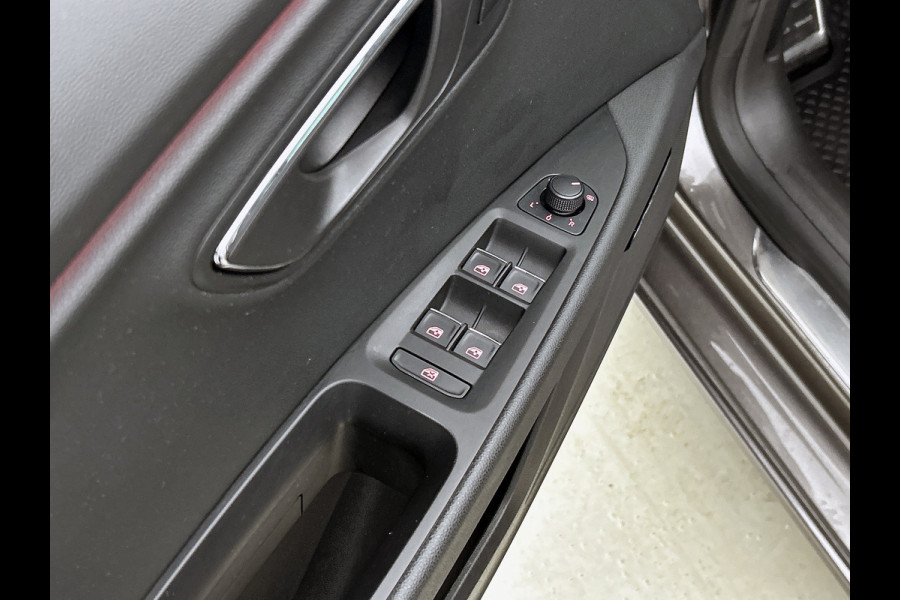 Seat Leon ST 1.8 TSI FR Business Intense(Goed OnderH, Panorama, Carplay, StoelV, Leder, Parkeersensoren V+A, Full Link, Etc)