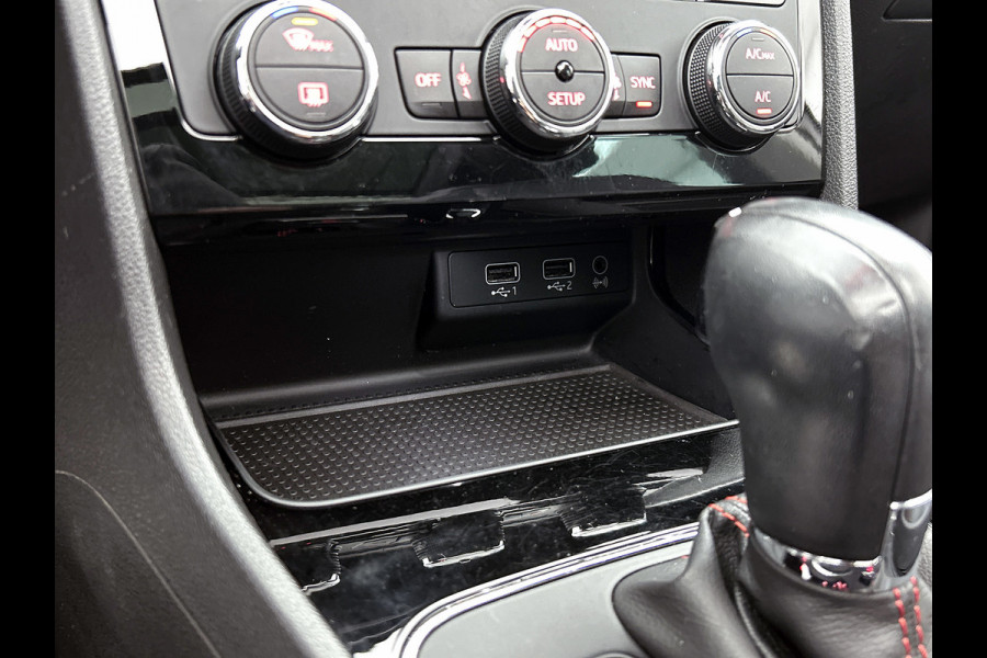 Seat Leon ST 1.8 TSI FR Business Intense(Goed OnderH, Panorama, Carplay, StoelV, Leder, Parkeersensoren V+A, Full Link, Etc)