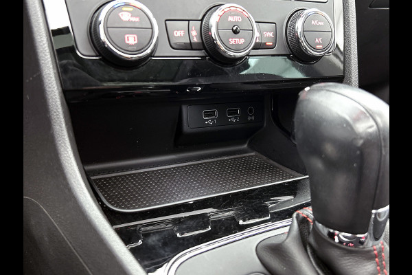 Seat Leon ST 1.8 TSI FR Business Intense(Goed OnderH, Panorama, Carplay, StoelV, Leder, Parkeersensoren V+A, Full Link, Etc)