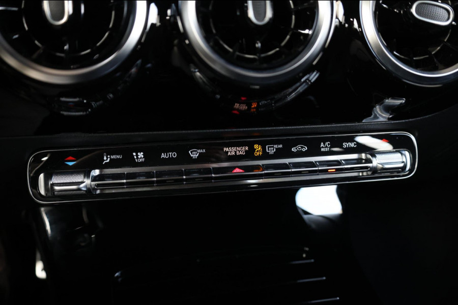 Mercedes-Benz A-Klasse 180 AMG Line LED/VIRTUAL/HALF LEER+ALCANTARA+S.VERWARMIN/18"LMV/CAM/ACC/ECC/12 MDN GARANTIE!