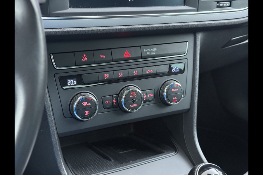 Seat Leon T116PK Navi Pdc-a+v Apple Carplay Android Cruise Control Ecc Style Business Intense Full-Link Lmv 16" Regen-Lichtsensor Isofix Keyless Mistlampen Priv.Glas Origineel Nederlandse Auto