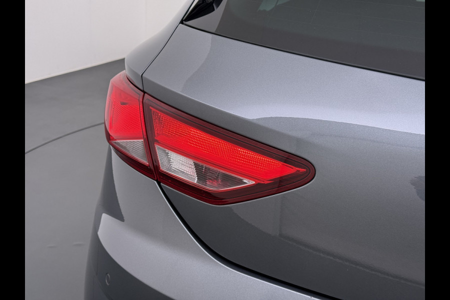 Seat Leon T116PK Navi Pdc-a+v Apple Carplay Android Cruise Control Ecc Style Business Intense Full-Link Lmv 16" Regen-Lichtsensor Isofix Keyless Mistlampen Priv.Glas Origineel Nederlandse Auto