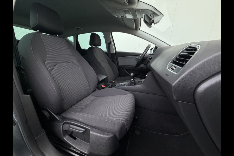 Seat Leon T116PK Navi Pdc-a+v Apple Carplay Android Cruise Control Ecc Style Business Intense Full-Link Lmv 16" Regen-Lichtsensor Isofix Keyless Mistlampen Priv.Glas Origineel Nederlandse Auto