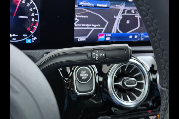 Mercedes-Benz CLA-Klasse 250 e AMG line | Alpinegrijs Pano HUD Memory 360 Camera