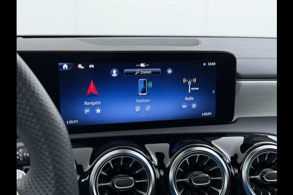 Mercedes-Benz CLA-Klasse 250 e AMG line | Alpinegrijs Pano HUD Memory 360 Camera