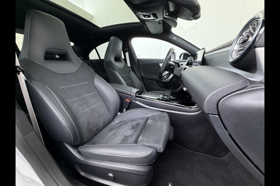 Mercedes-Benz CLA-Klasse 250 e AMG line | Alpinegrijs Pano HUD Memory 360 Camera